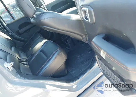 2021 Jeep Gladiator Mojave 4X4 z USA, uszkodzony, nr VIN 1C6JJTEG8ML574401